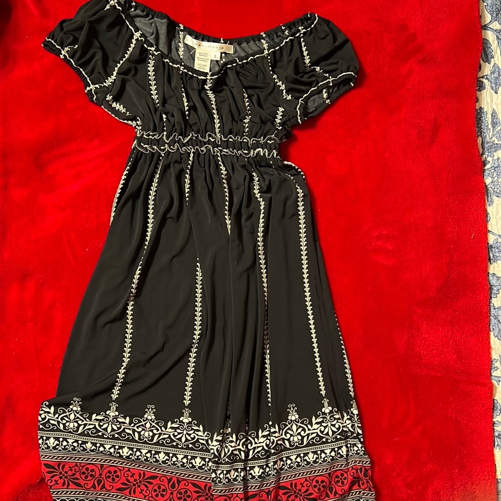 Max Studio dress -Small polyester/spandex. Red, black & beige